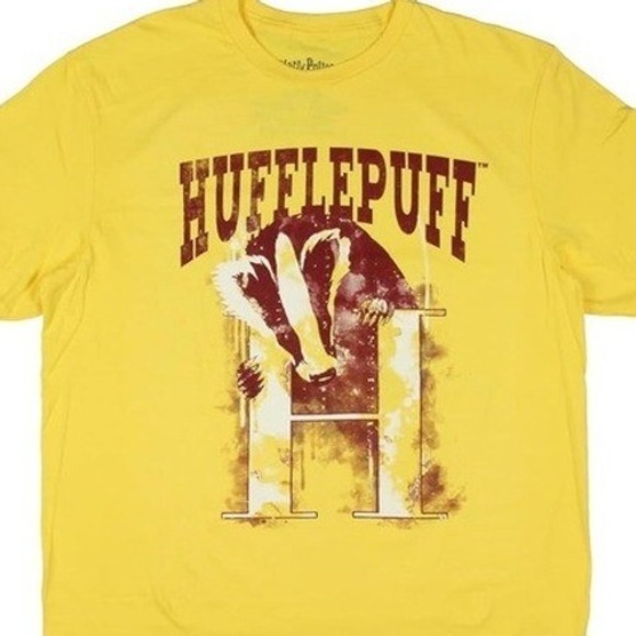 Wizarding World Of Harry Potter Other - Harry Potter Hufflepuff Badger watercolor Graphic T-shirt Large‎ FLAWED